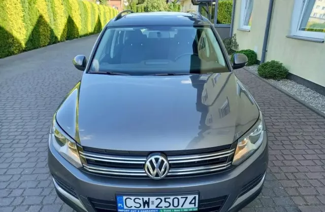 VOLKSWAGEN Tiguan 