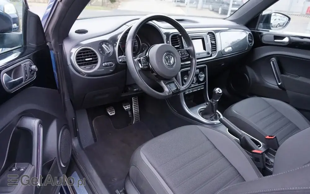 VOLKSWAGEN Beetle 