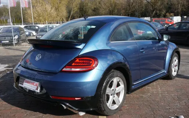 VOLKSWAGEN Beetle 