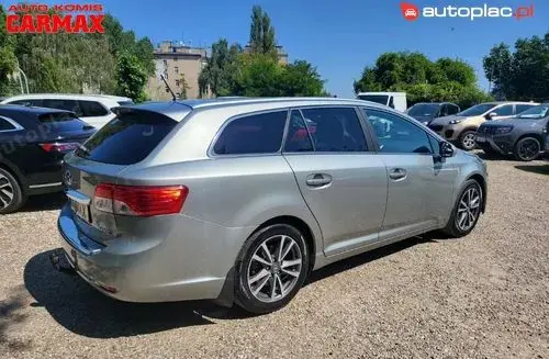 TOYOTA Avensis 