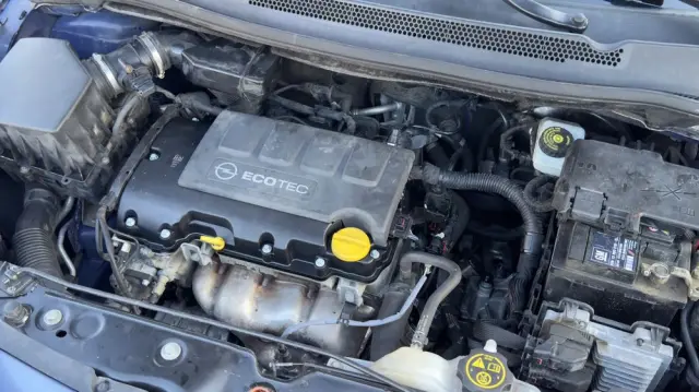 OPEL Corsa 1.2 120 Jahre