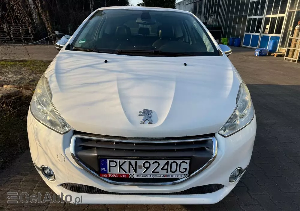 PEUGEOT 208 1.6 VTi Allure