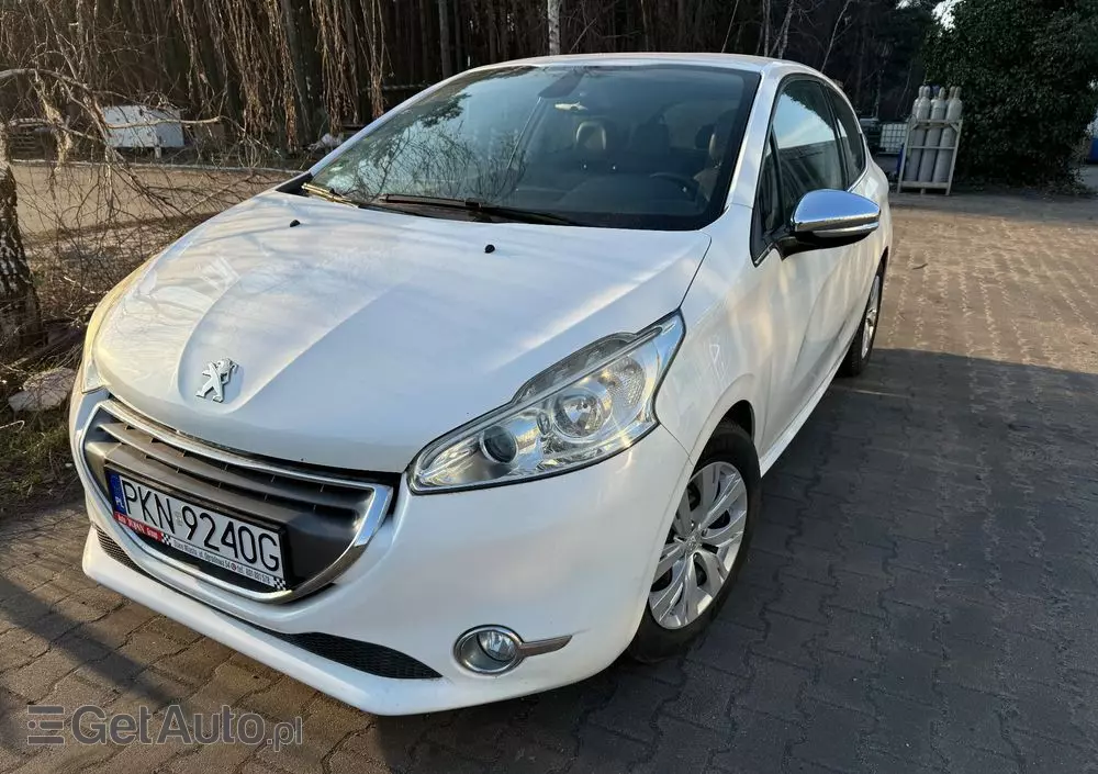 PEUGEOT 208 1.6 VTi Allure