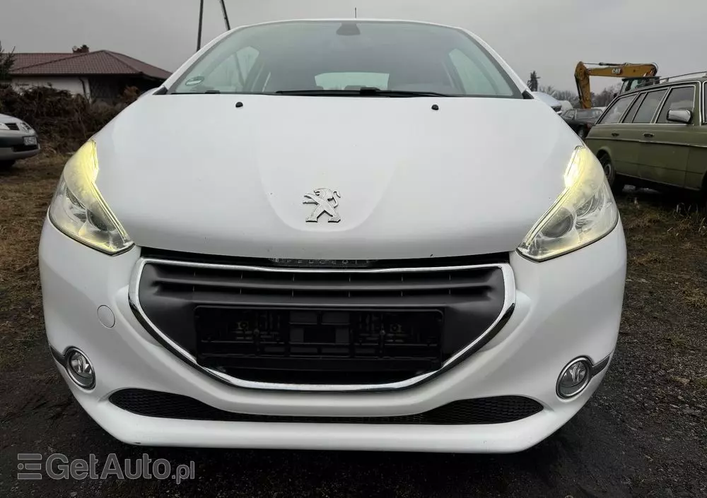 PEUGEOT 208 1.6 VTi Allure