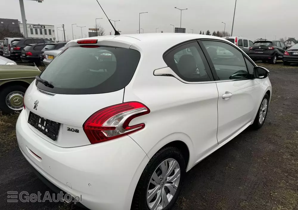 PEUGEOT 208 1.6 VTi Allure