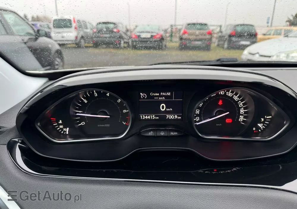 PEUGEOT 208 1.6 VTi Allure