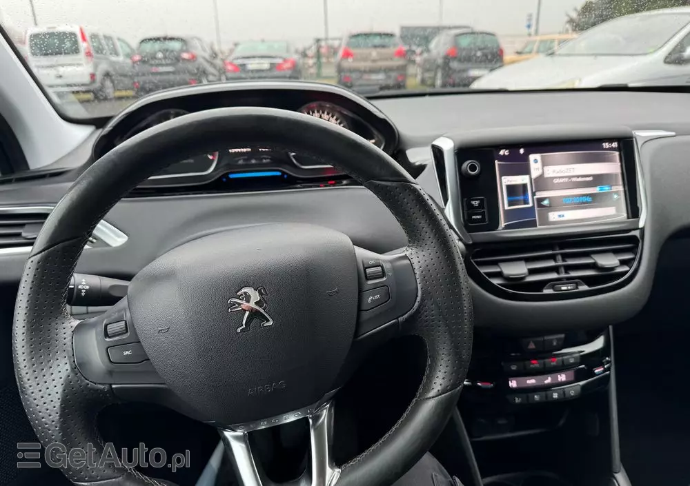PEUGEOT 208 1.6 VTi Allure