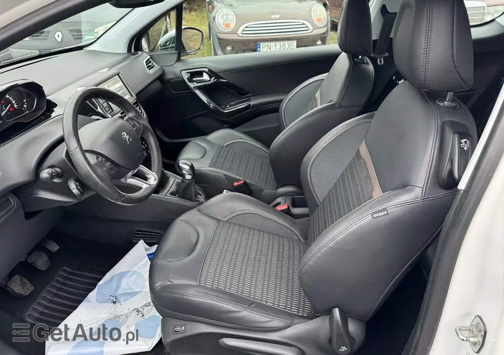 PEUGEOT 208 1.6 VTi Allure