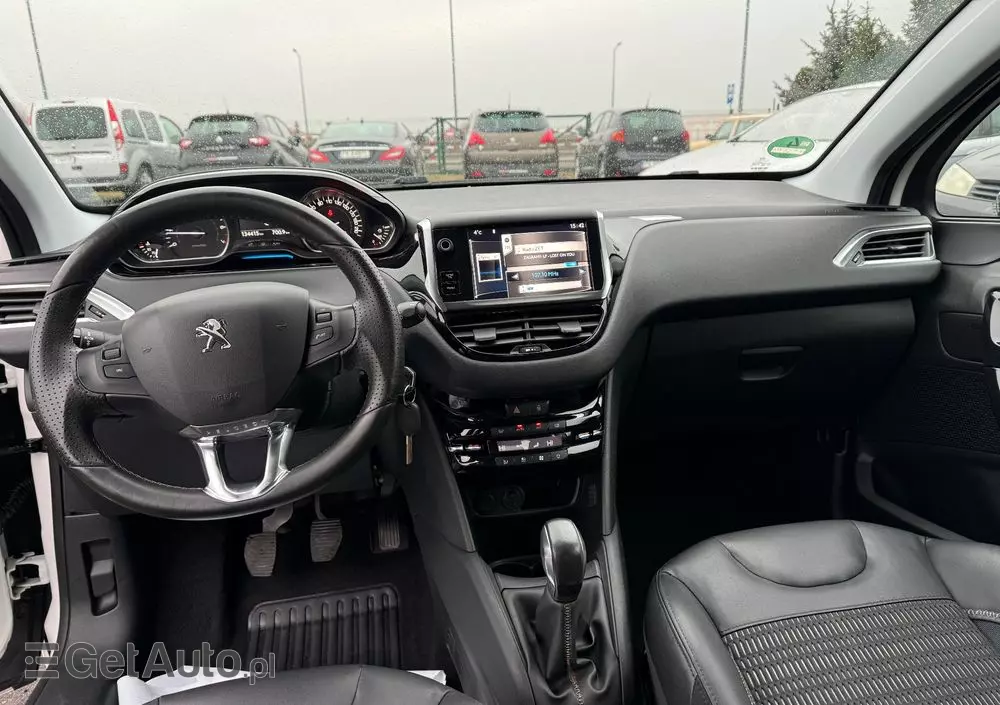 PEUGEOT 208 1.6 VTi Allure