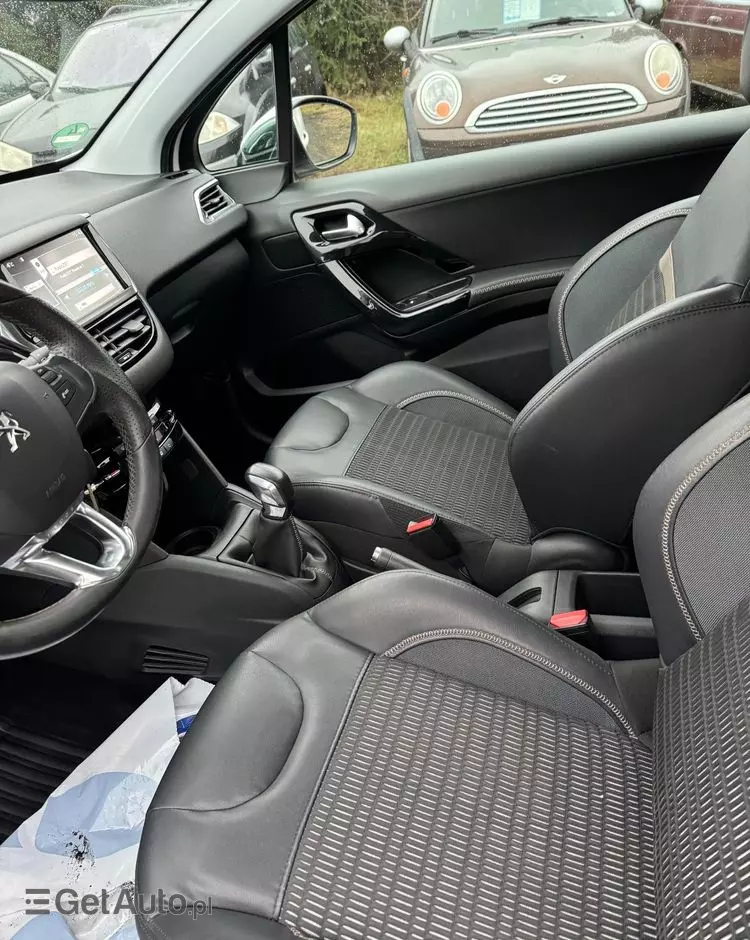 PEUGEOT 208 1.6 VTi Allure