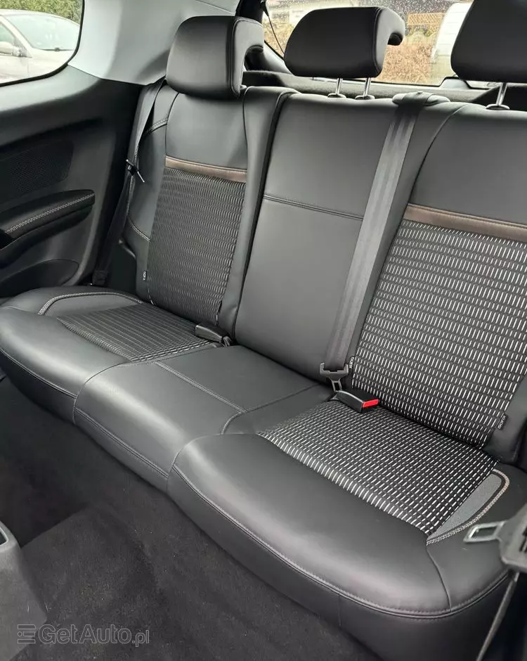 PEUGEOT 208 1.6 VTi Allure