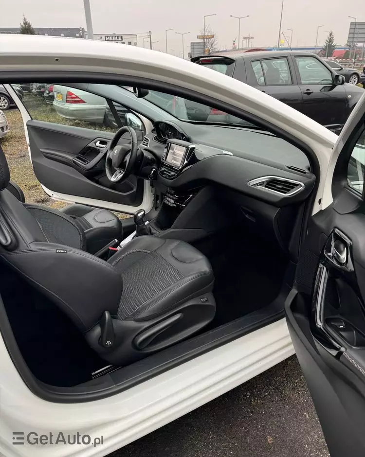 PEUGEOT 208 1.6 VTi Allure