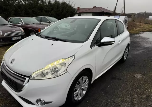 PEUGEOT 208 1.6 VTi Allure