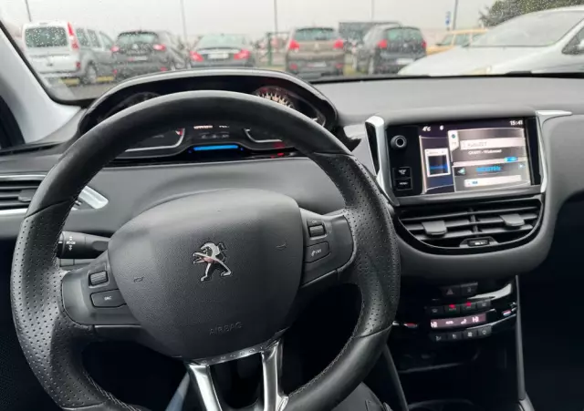 PEUGEOT 208 1.6 VTi Allure
