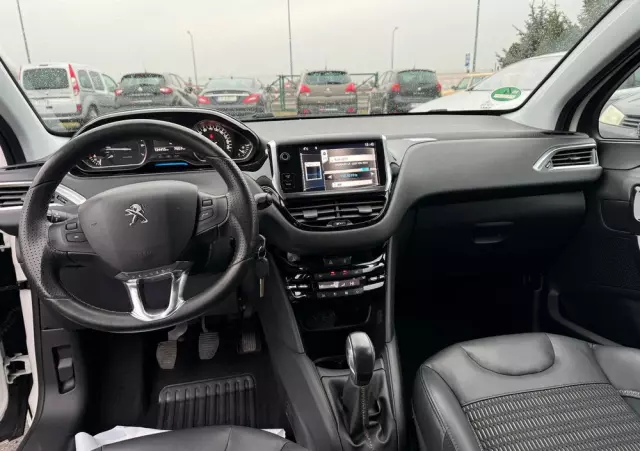 PEUGEOT 208 1.6 VTi Allure