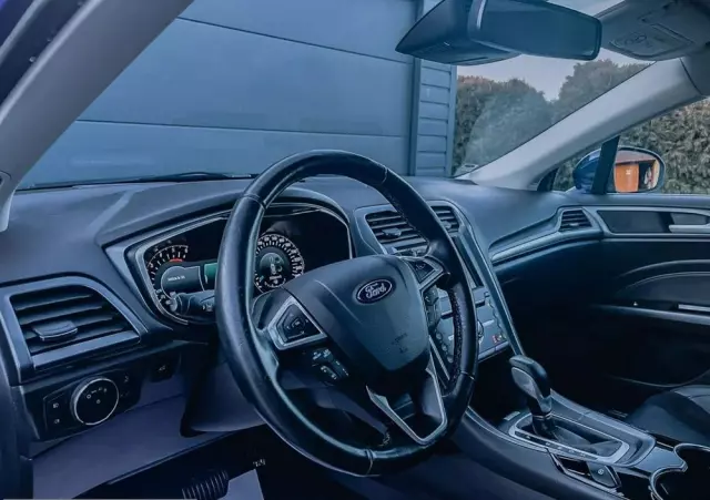 FORD Mondeo 2.0 TDCi Titanium PowerShift