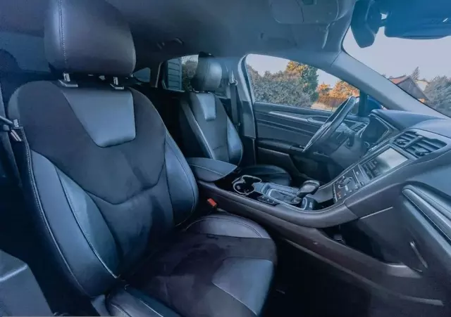 FORD Mondeo 2.0 TDCi Titanium PowerShift