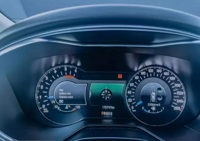 FORD Mondeo 2.0 TDCi Titanium PowerShift