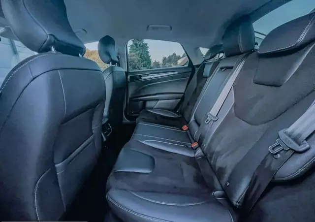 FORD Mondeo 2.0 TDCi Titanium PowerShift