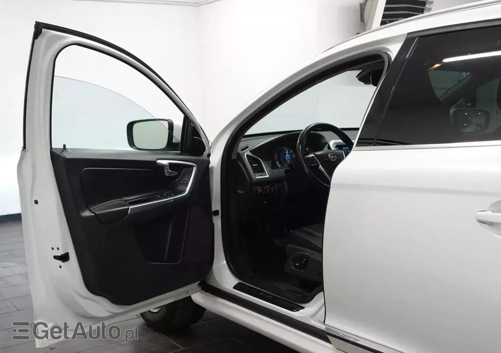 VOLVO XC 60 D4 AWD Summum
