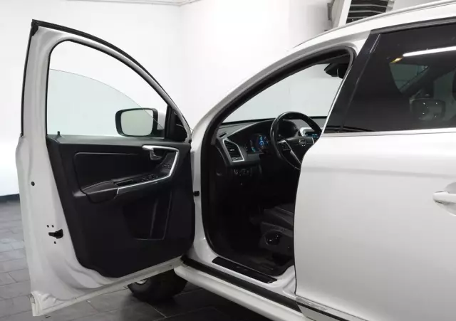 VOLVO XC 60 D4 AWD Summum