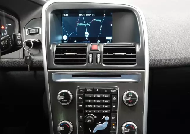 VOLVO XC 60 D4 AWD Summum