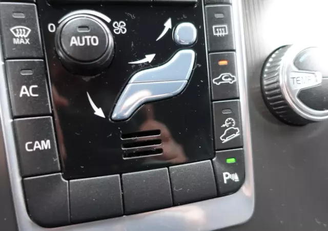 VOLVO XC 60 D4 AWD Summum