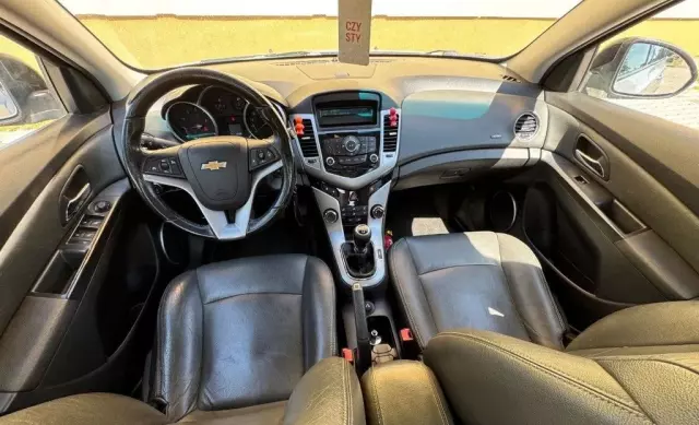 CHEVROLET Cruze 