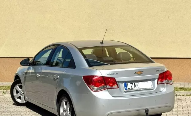 CHEVROLET Cruze 