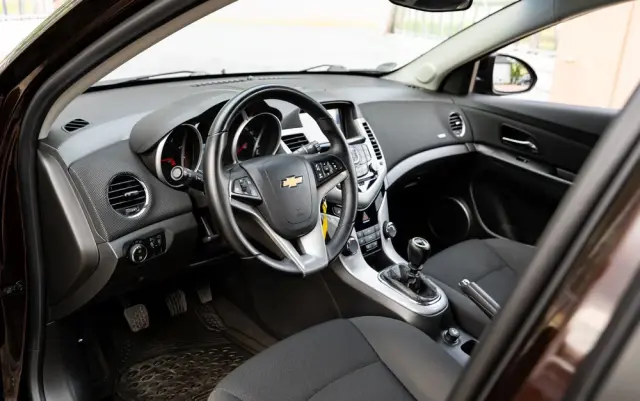 CHEVROLET Cruze 
