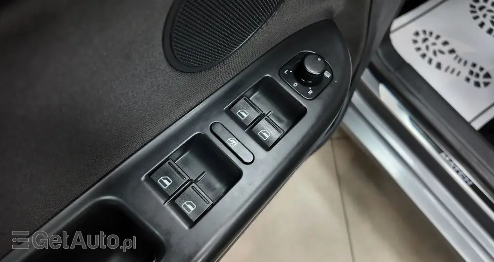 VOLKSWAGEN Golf Plus 1.6 TDI DPF MATCH