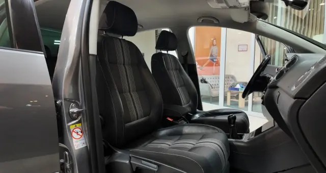 VOLKSWAGEN Golf Plus 1.6 TDI DPF MATCH