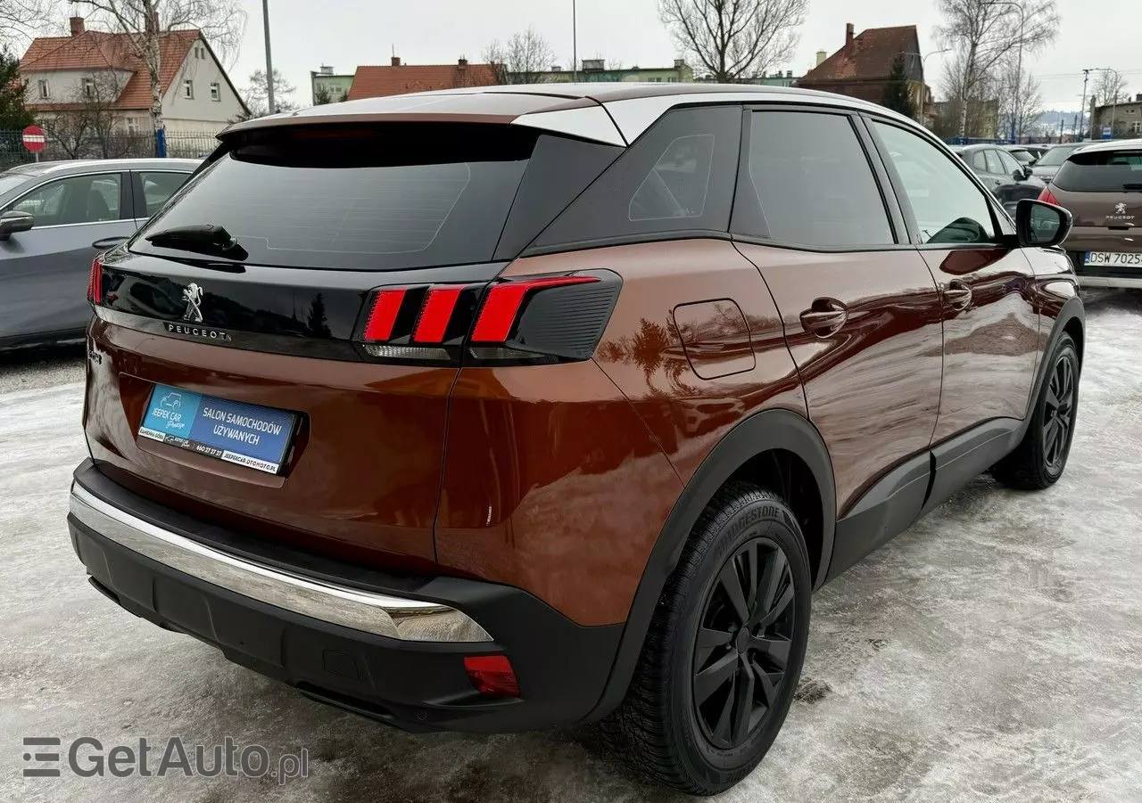 PEUGEOT 3008 1.5 BlueHDi Road Trip S&S