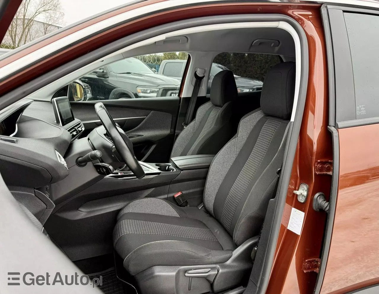 PEUGEOT 3008 1.5 BlueHDi Road Trip S&S