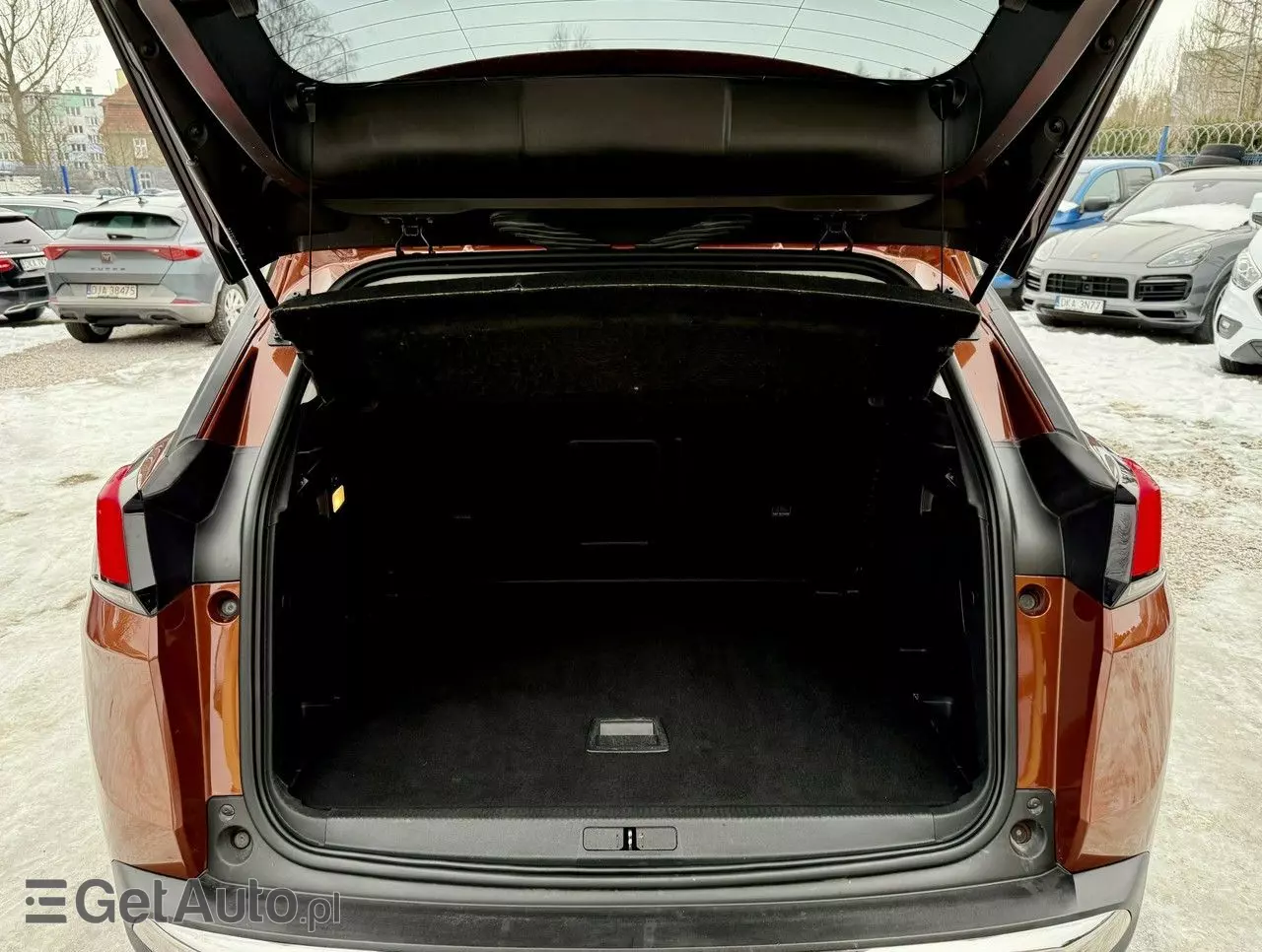 PEUGEOT 3008 1.5 BlueHDi Road Trip S&S