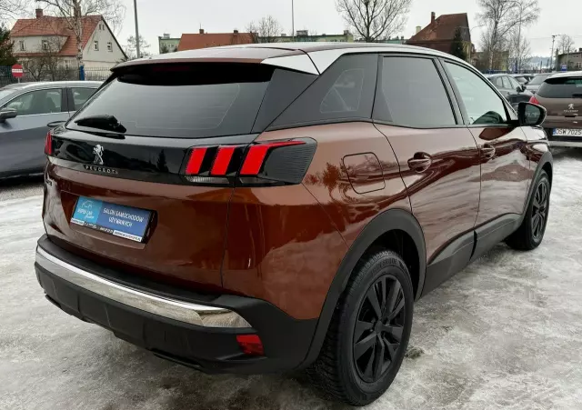 PEUGEOT 3008 1.5 BlueHDi Road Trip S&S