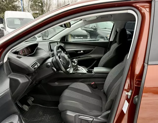 PEUGEOT 3008 1.5 BlueHDi Road Trip S&S