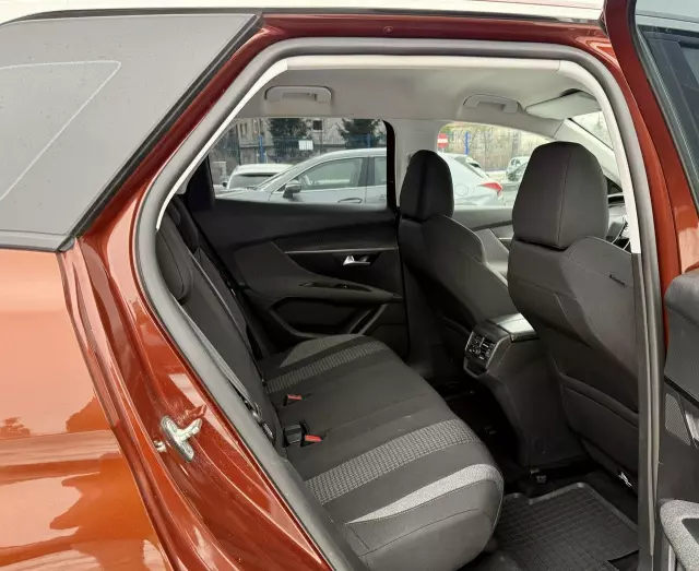 PEUGEOT 3008 1.5 BlueHDi Road Trip S&S