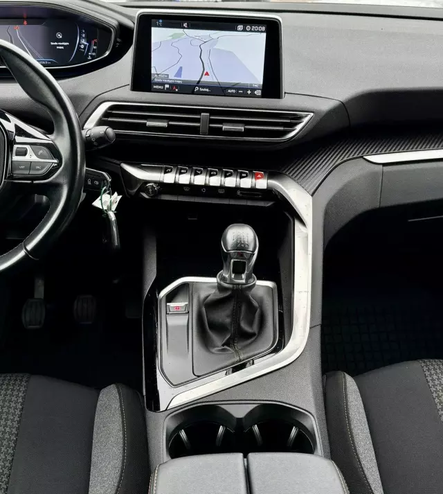 PEUGEOT 3008 1.5 BlueHDi Road Trip S&S