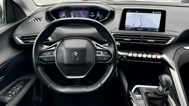 PEUGEOT 3008 1.5 BlueHDi Road Trip S&S