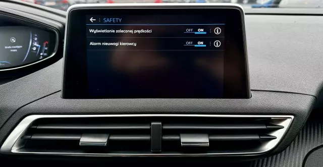 PEUGEOT 3008 1.5 BlueHDi Road Trip S&S