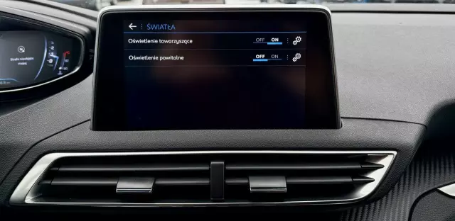 PEUGEOT 3008 1.5 BlueHDi Road Trip S&S