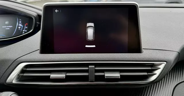 PEUGEOT 3008 1.5 BlueHDi Road Trip S&S