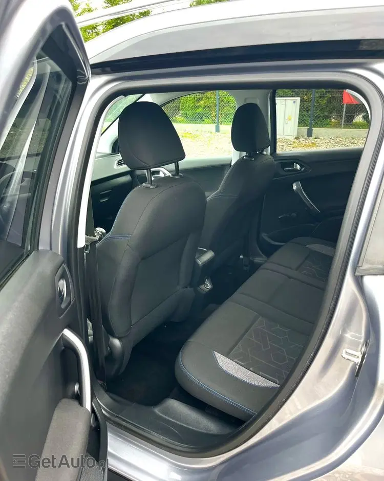 PEUGEOT 2008 1.2 VTi Allure