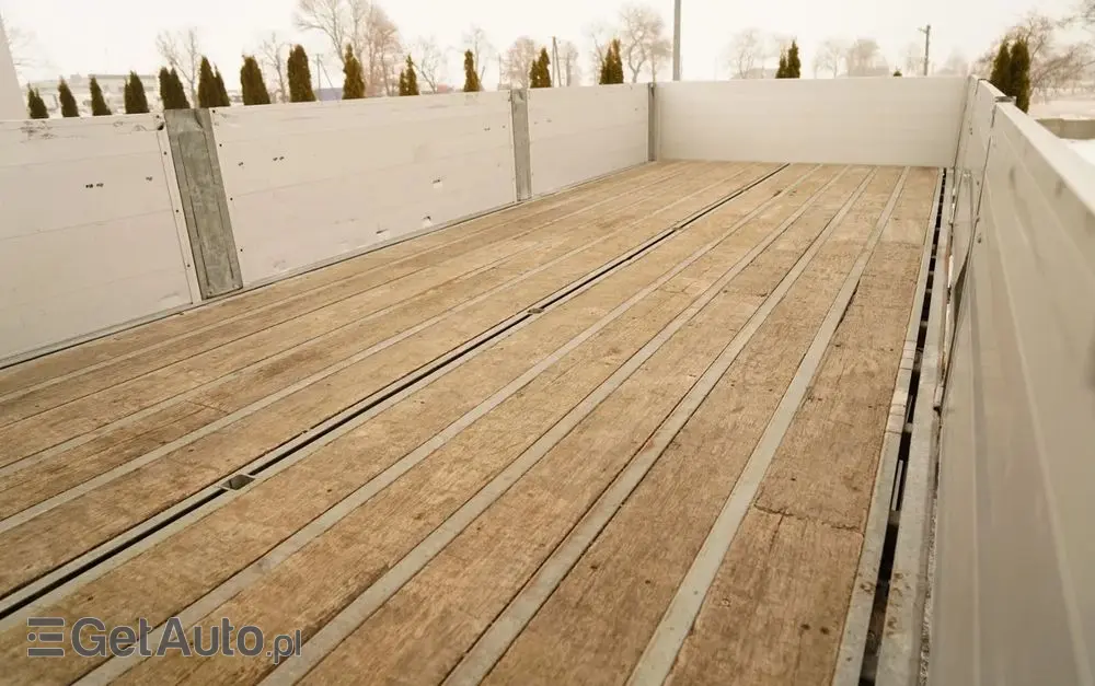 DAF LF 250 / 4X2 / SKRZYNIOWY - 7.30 + HDS HYVA HB 150XE3 / STEROWANIE RADIOWE / ROTATOR / MAX UDŹWIG: 5200 KG / EURO 6 