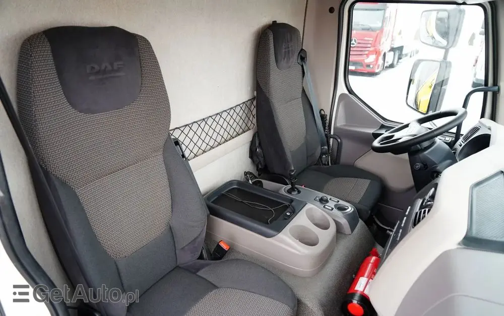 DAF LF 250 / 4X2 / SKRZYNIOWY - 7.30 + HDS HYVA HB 150XE3 / STEROWANIE RADIOWE / ROTATOR / MAX UDŹWIG: 5200 KG / EURO 6 