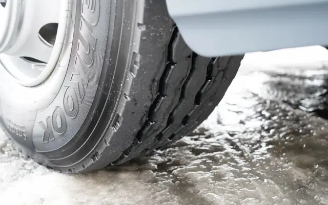 DAF LF 250 / 4X2 / SKRZYNIOWY - 7.30 + HDS HYVA HB 150XE3 / STEROWANIE RADIOWE / ROTATOR / MAX UDŹWIG: 5200 KG / EURO 6 