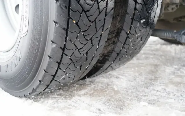 DAF LF 250 / 4X2 / SKRZYNIOWY - 7.30 + HDS HYVA HB 150XE3 / STEROWANIE RADIOWE / ROTATOR / MAX UDŹWIG: 5200 KG / EURO 6 