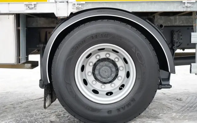 DAF LF 250 / 4X2 / SKRZYNIOWY - 7.30 + HDS HYVA HB 150XE3 / STEROWANIE RADIOWE / ROTATOR / MAX UDŹWIG: 5200 KG / EURO 6 