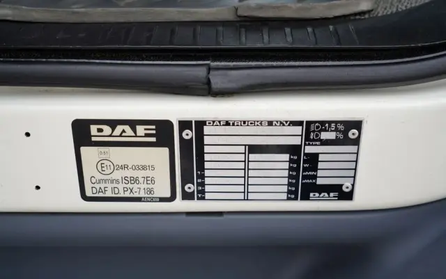 DAF LF 250 / 4X2 / SKRZYNIOWY - 7.30 + HDS HYVA HB 150XE3 / STEROWANIE RADIOWE / ROTATOR / MAX UDŹWIG: 5200 KG / EURO 6 